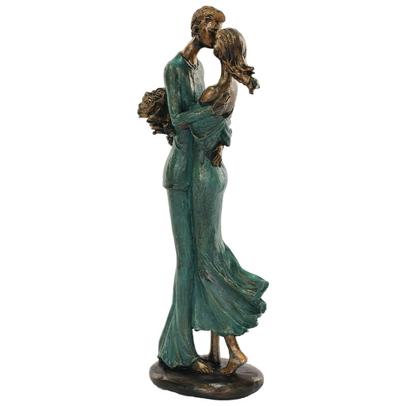 LOVERS KISSING IN WIND 29CM